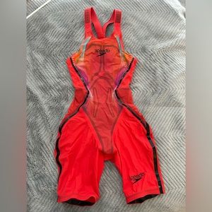 Women’s size 23 Speedo Fastskin LZR Racer X Open Back Kneeskin
